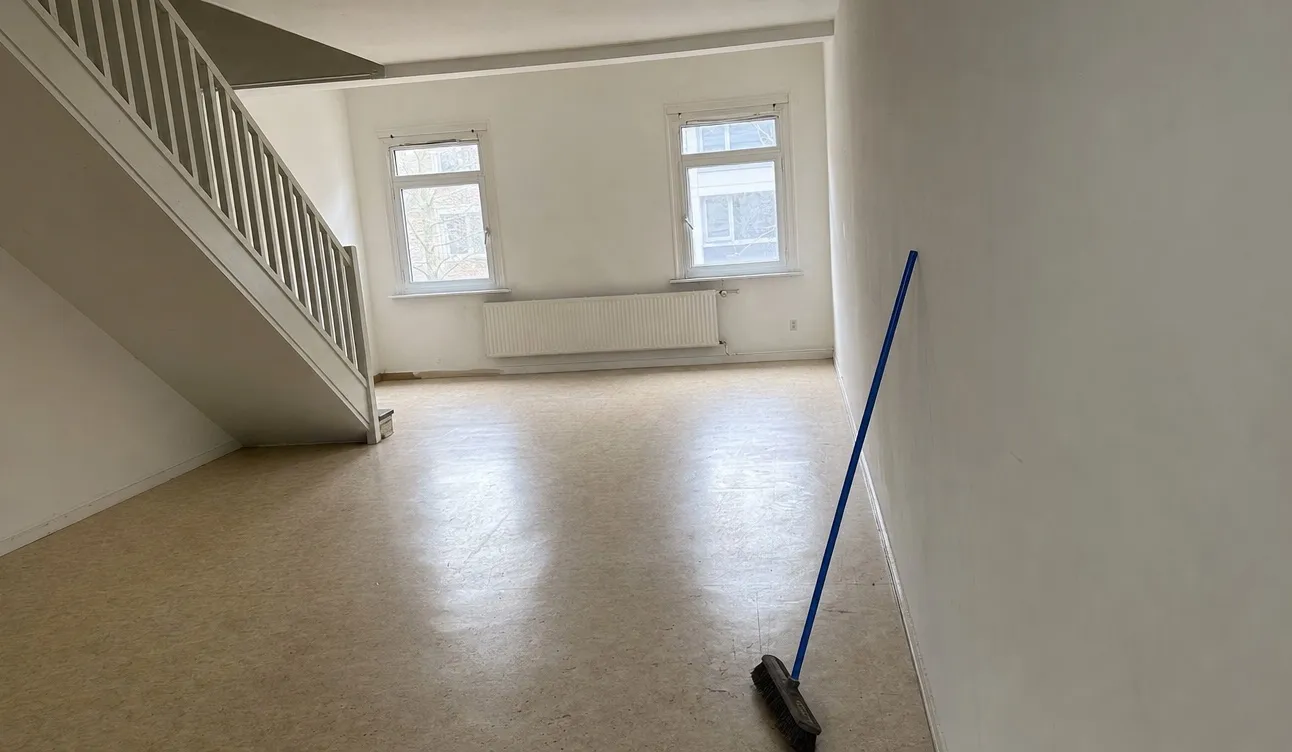 Geräumtes Voralpenhaus, besenrein zur Übergabe