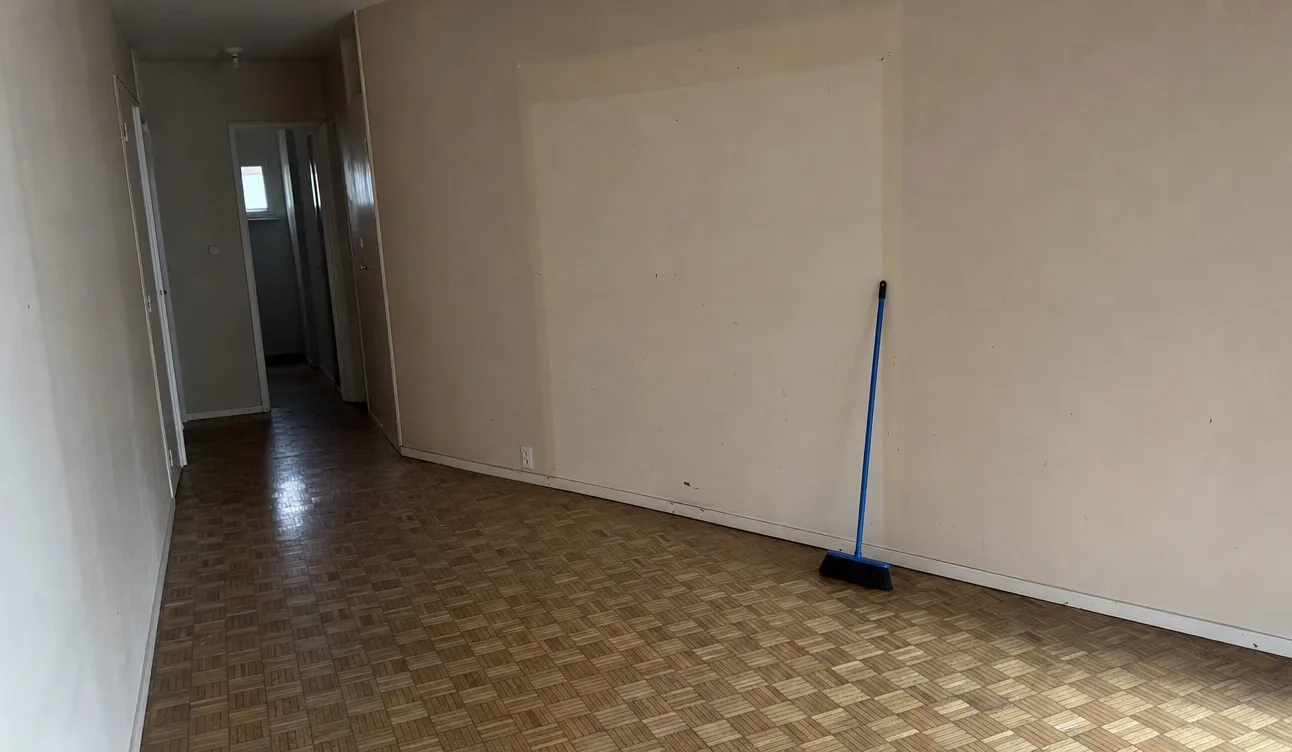 Geräumte Wohnung, besenrein zur Übergabe